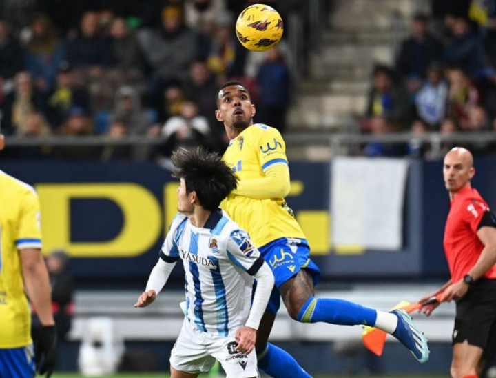 冲刺阶段突围战来临;托特纳姆围绕意大利杯刷新队史纪录;气氛紧张;资深球员宣示担当的简单介绍 冲刺阶段突围战来临;托特纳姆围绕意大利杯刷新队史纪录;气氛紧张;资深球员宣示担当的简单介绍